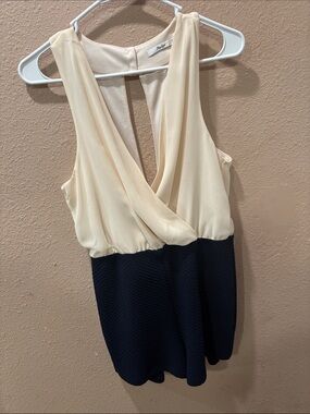 Papaya Cream Sleeveless V-Neck one piece dressy short outfit,